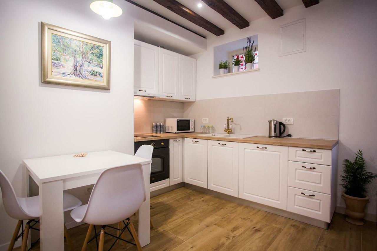 Studio Apartman Ana Split Exterior photo